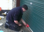 SỬA CỬA CUỐN BỊ KẸT