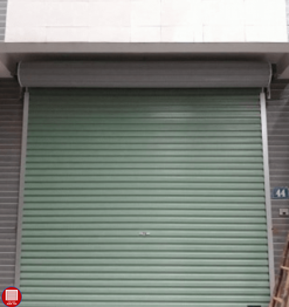 Cửa cuốn kéo tay